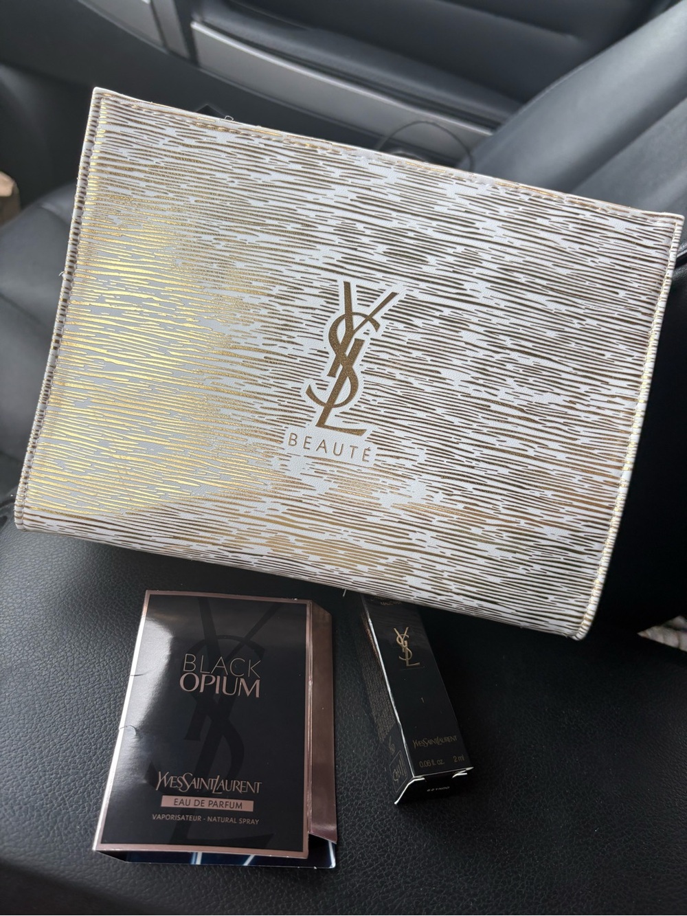 🆕🎀YSL Yves Saint Laurent Gold and White Toiletry Pouch w mascara & perfume